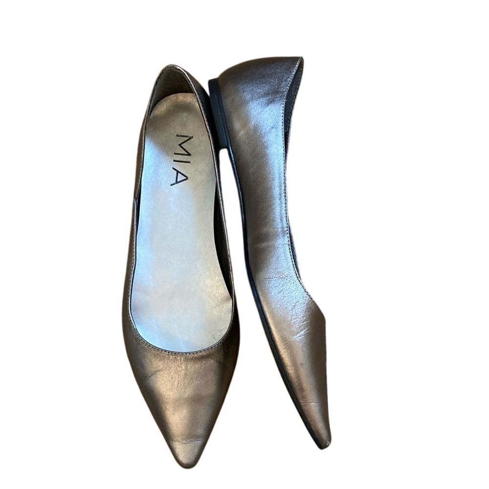 MIA Womens Silver Pointed Toe Flats Size‎ 7.5 Leather Classic